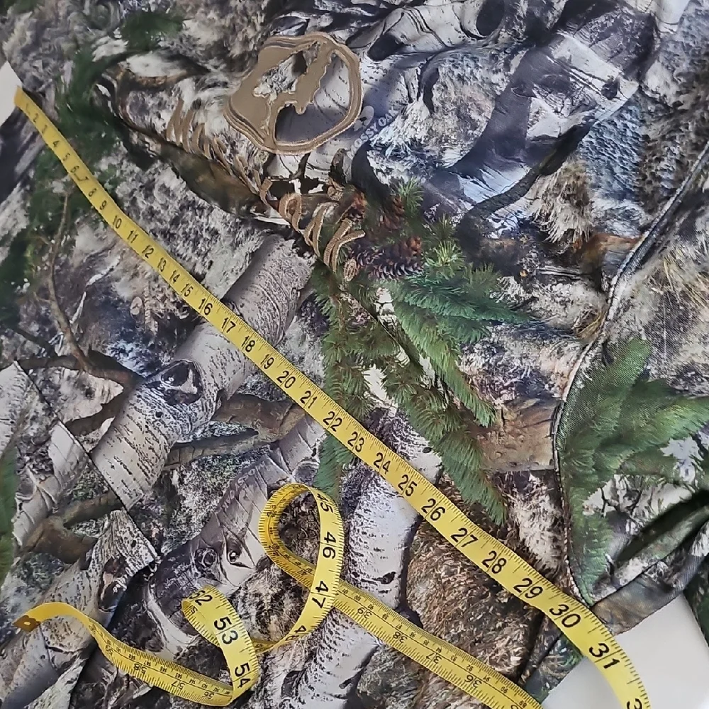 Mossy Oak Forest Camo Hoodie - Picture 8 of 9